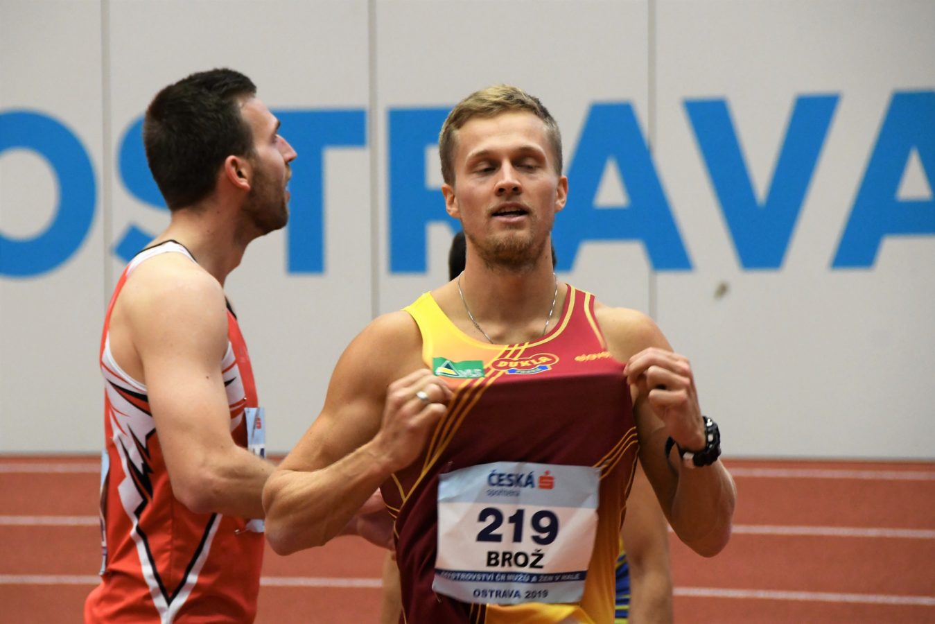 60-m-přek.-muži-vítěz-Michal-Brož-7