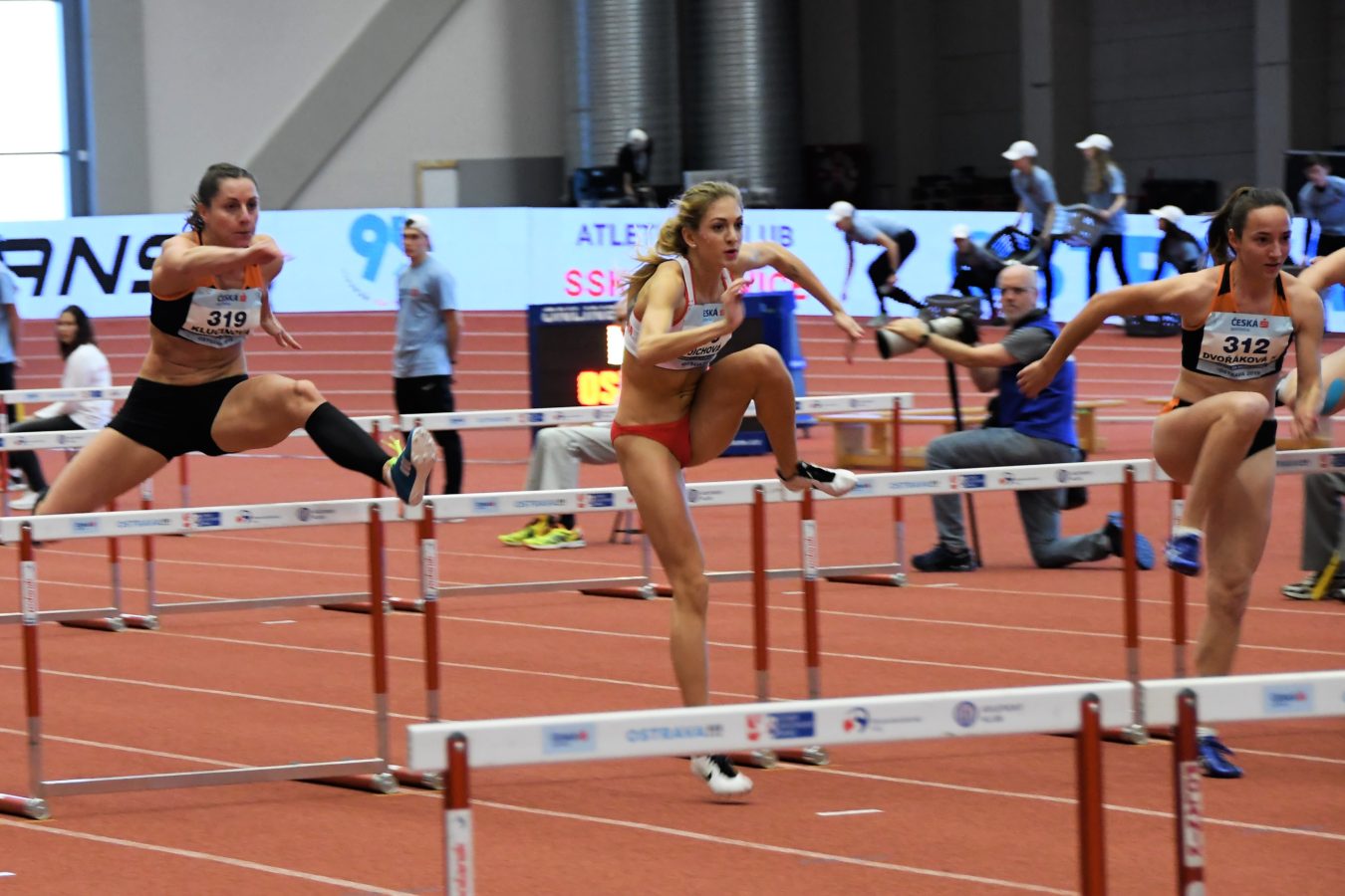HMČR-v-atletice-sobota-16.2-15