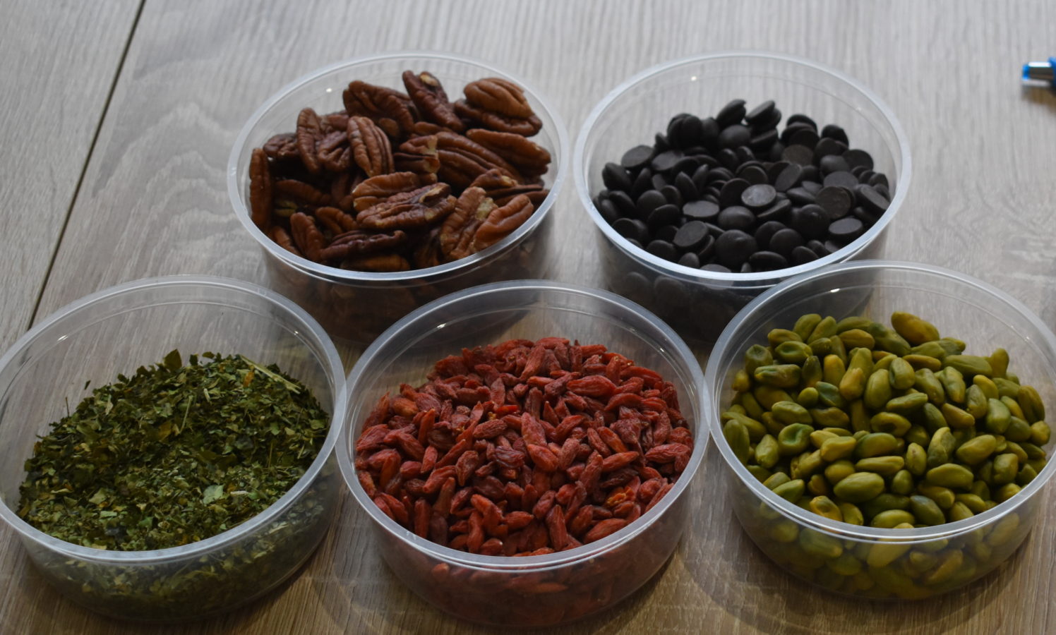 ingredience ke zdobení mandaly