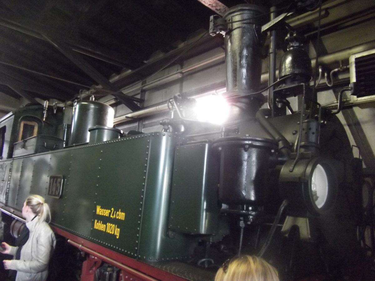 lokomotiva ve výtopně